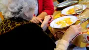 Alimentation des seniors : repenser les menus en Ehpad pour le plaisir