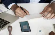 Assurance-vie : plainte collective contre FWU Life Insurance pour escroquerie