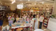 Atelier créatif à Thézan-lès-Béziers : huit fillettes découvrent l'art avec Anaïs Roucairol