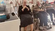 Ateliers culinaires intergénérationnels à Capestang : élèves et seniors cuisinent ensemble