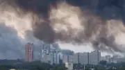 Attaque russe massive sur Kiev : deux morts et treize blessés