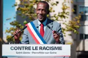 Bally Bagayoko, maire de Saint-Denis, rejette le terme « racisé » et dénonce les assignations identitaires