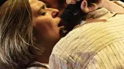 « Bébé & Doudou » : une pièce mordante sur l'amour sous emprise au théâtre de Millau