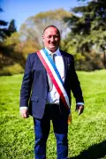 Bernard Crouzet élu maire du Bugue : un parcours d'agriculteur à entrepreneur puis élu
