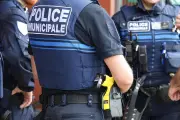 Bègles : les policiers municipaux bientôt équipés de tasers