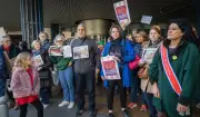 Blanquefort : une centaine de manifestants contre l'usine de batteries au cobalt et nickel