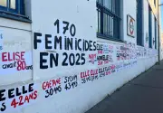 Bordeaux : 170 collages féministes pour honorer les victimes de féminicides en 2025