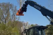 Carcès : un chantier d'élagage massif sécurise le camping avant la saison estivale