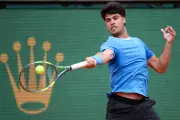 Carlos Alcaraz démarre fort au Rolex Monte-Carlo Masters avec une victoire en deux sets