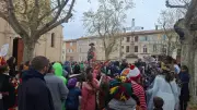 Carnaval de Manduel : 400 participants célèbrent sous une pluie de confettis