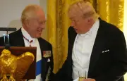 Charles III taquine Trump : sans les Britanniques, les Américains parleraient français