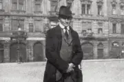 Comment Tiphaine Rivière a métamorphosé Kafka en une bande dessinée unique