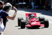 Course contre-la-montre pour réparer la Ferrari de Jean Alesi à Monaco