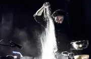 Daniele De Michele célèbre la tradition culinaire italienne dans son spectacle « Cònsolo »