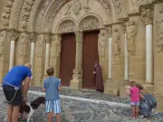 Décryptez les mystères du portail roman de Morlaàs avec des animations gratuites