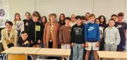Des collégiens de Lanouaille échangent avec la sénatrice Varaillas