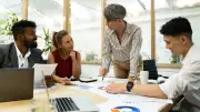 Diplômés Bac+5 en quête d'emploi : la désillusion face à un marché du travail saturé