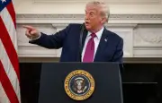 Donald Trump écarté des réunions sensibles par ses conseillers, selon le WSJ