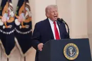 Donald Trump lance un ultimatum de 48h à l'Iran, menace de déchaîner « les feux de l'enfer »