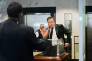 Elon Musk se raconte en héros au grand procès de l'IA