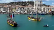 Escale à Sète 2026 : une bataille navale spectaculaire entre voiliers pirates