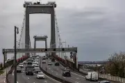 Fermetures nocturnes du pont d'Aquitaine à Bordeaux pour travaux en avril