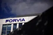 Forvia vend une division à un fonds américain pour plus d'un milliard