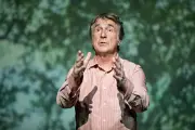 François Cluzet de retour au théâtre après 25 ans avec un thriller psychiatrique à Cannes et Antibes