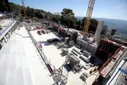 Grasse : plongée dans le chantier monumental de la future piscine Altitude 500