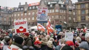 Groenland : des milliers de manifestants contre les ambitions de Trump