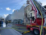 Incendie à Bordeaux : un homme se défenestre, cinq familles relogées