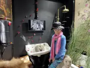 Insectomania : Sylvie Zampolini expose 118 œuvres en matériaux recyclés