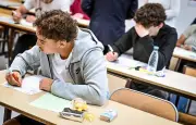 Interpolations : l'art de modifier subtilement une citation avec élégance