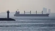 Iran : tirs sur un pétrolier dans le détroit d'Ormuz après sa fermeture