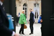 Jordan Bardella et Marine Le Pen courtisent les patrons en vue de 2027