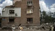 Kiev frappée par une attaque russe massive lors d'un échange record de prisonniers