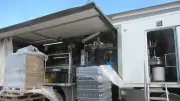 La mise en bouteille des millésimes 2025 à Barjac : une opération cruciale pour la cave