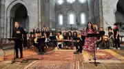 À l'abbaye de Sylvanès, des collégiens font revivre l'amour médiéval avec des artistes