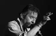 L'appareil photo de Gainsbourg mis aux enchères : un Nikon F2 témoin d'un moment mythique
