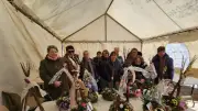 L'art floral illumine La Tour-sur-Orb malgré le vent violent