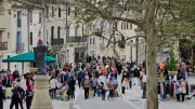 Lavérune : Le vide-grenier d'Aime ton École réunit le village sur la place rénovée