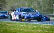 Lazare Lartigau, fils de Marina Foïs, s'impose en GT4 à Nogaro