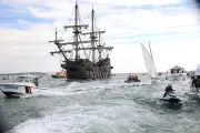 Le galion espagnol El Galeon Andalucia illumine le Salon nautique d'Arcachon