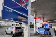 Le gouvernement finance l'électrification plutôt que de baisser les taxes sur les carburants