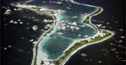 Le Royaume-Uni suspend l'accord de cession des îles Chagos face aux critiques de Trump