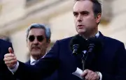 Lecornu annonce des aides ciblées face à la flambée des prix des carburants