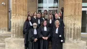 Les avocats de Lozère maintiennent leur grève et porteront un rabat rouge en protestation