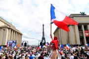 Les Français adhèrent aux valeurs républicaines mais doutent de leur application