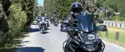 Les motards de l'Hérault dénoncent les nids-de-poule avec une action symbolique de Pâques