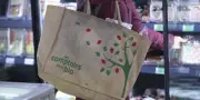 Les sanctions contre les magasins bio profitent aux géants de la distribution